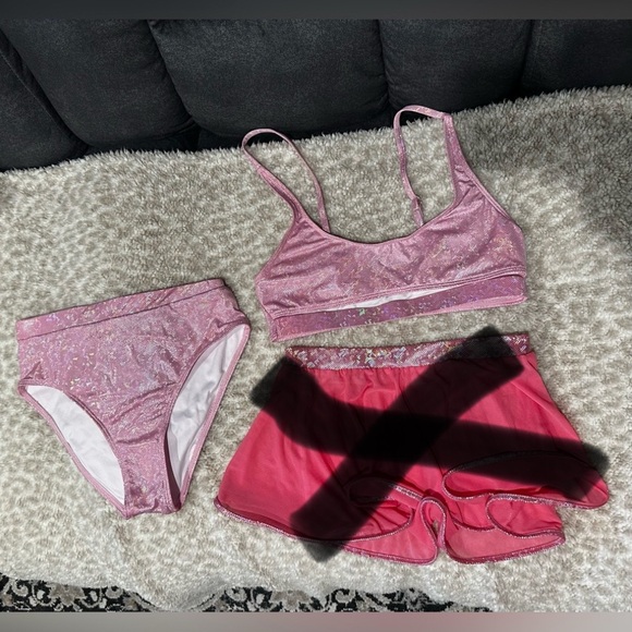 PINK Shimmer Rave Outfit Underboob top Cheeky Bottoms Mesh Skirt EDC - Picture 1 of 6